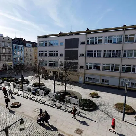 For 4 Near Market Square - Kuznicza 24 *