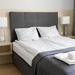 For 4 Near Market Square - Kuznicza 24 *