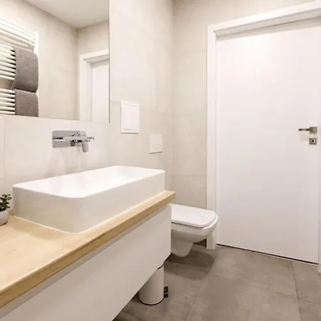 아파트 For 4 Near Market Square - Kuznicza 24 *