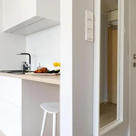 For 4 Near Market Square - Kuznicza 24 *